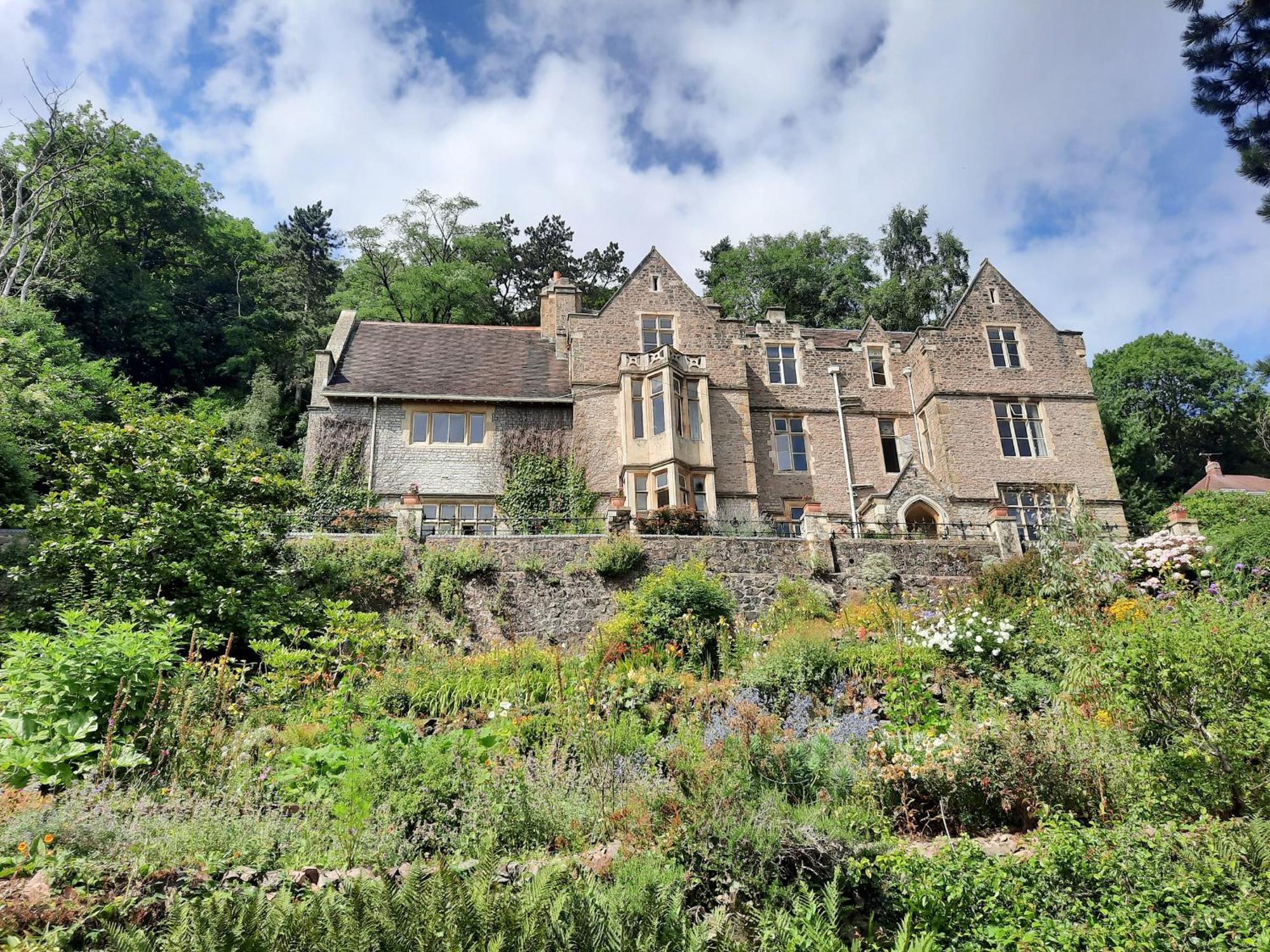 Апартаменты Haslington House Малверн-Уэллс Экстерьер фото